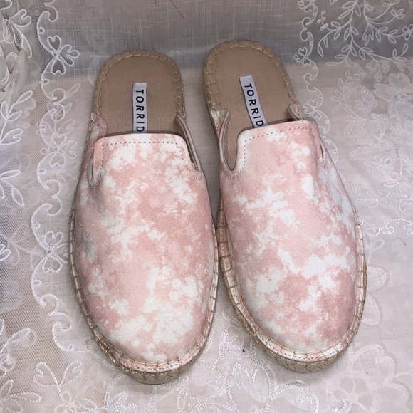 Torrid slip-on Espadrille Canvas plush tie dye size 10 Wide Width - Picture 2 of 11